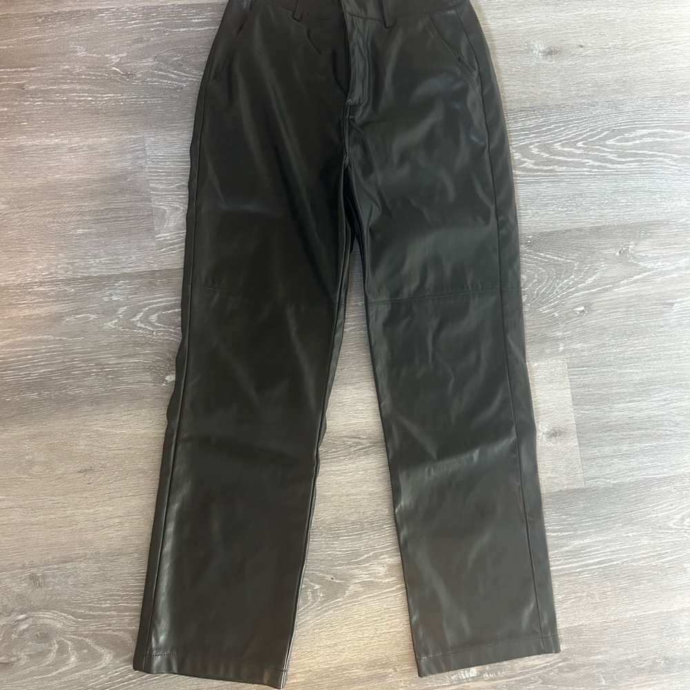 Women’s Black Pants